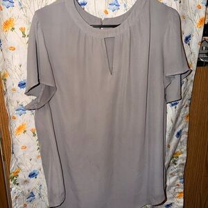 🚨 3/15 SALE 🚨 torrid Light Gray Flutter Sleeve Keyhole Blouse